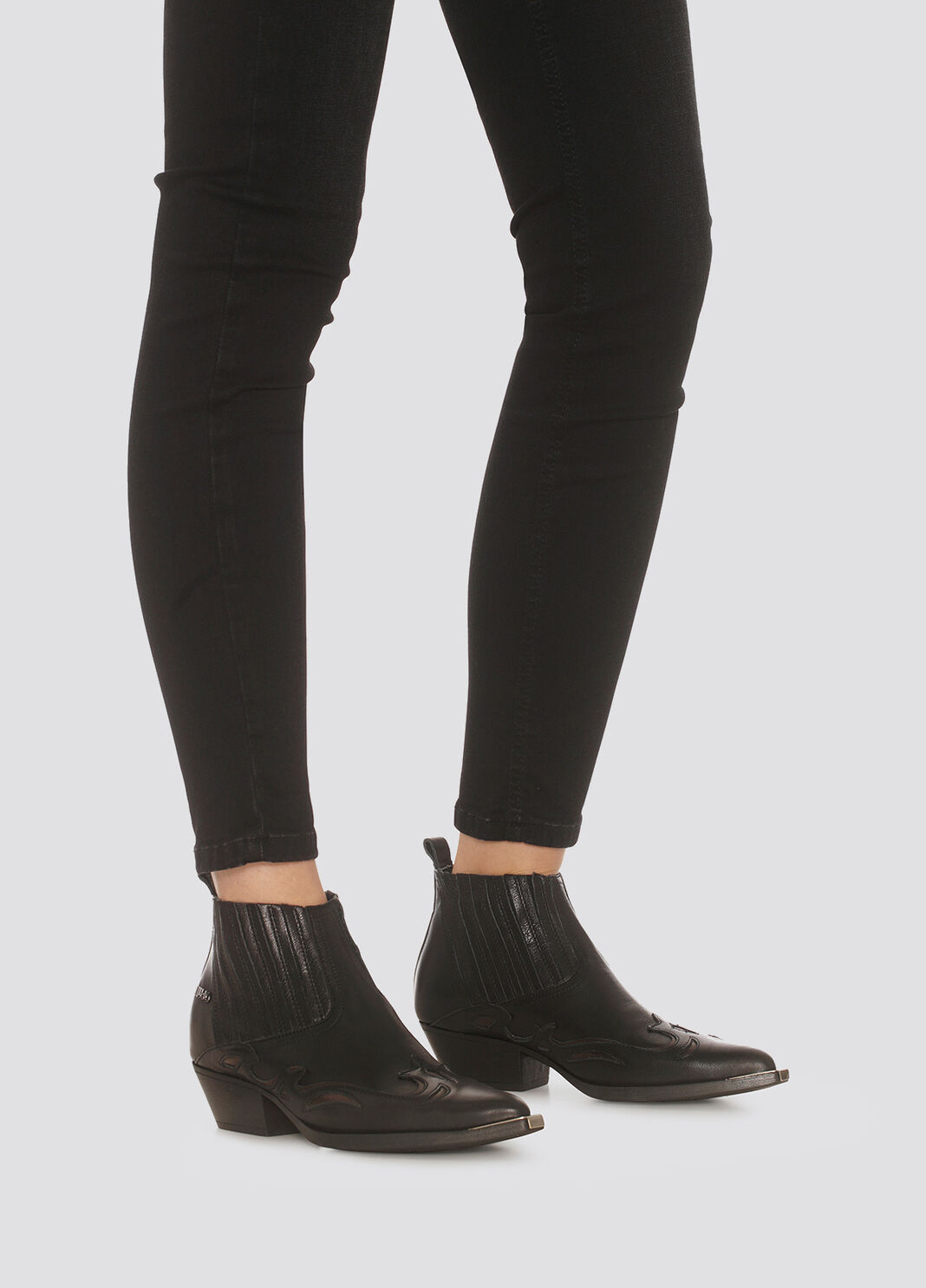 Genuine leather Texan ankle boots black Liu Jo - large image number 3