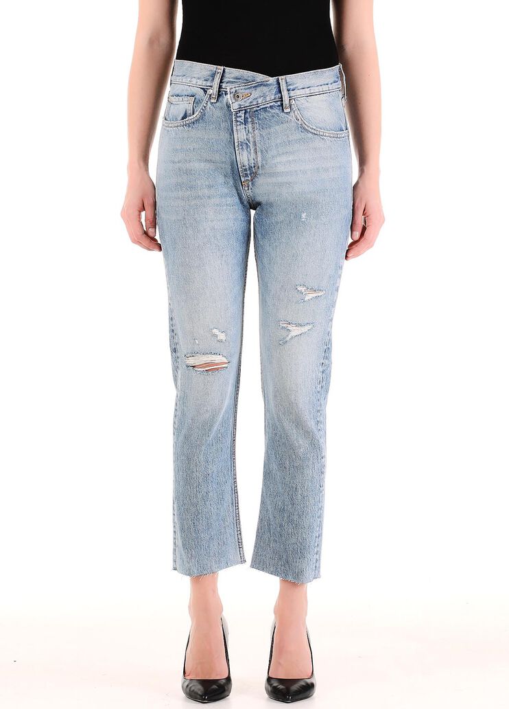 Low rise slim fit jeans
