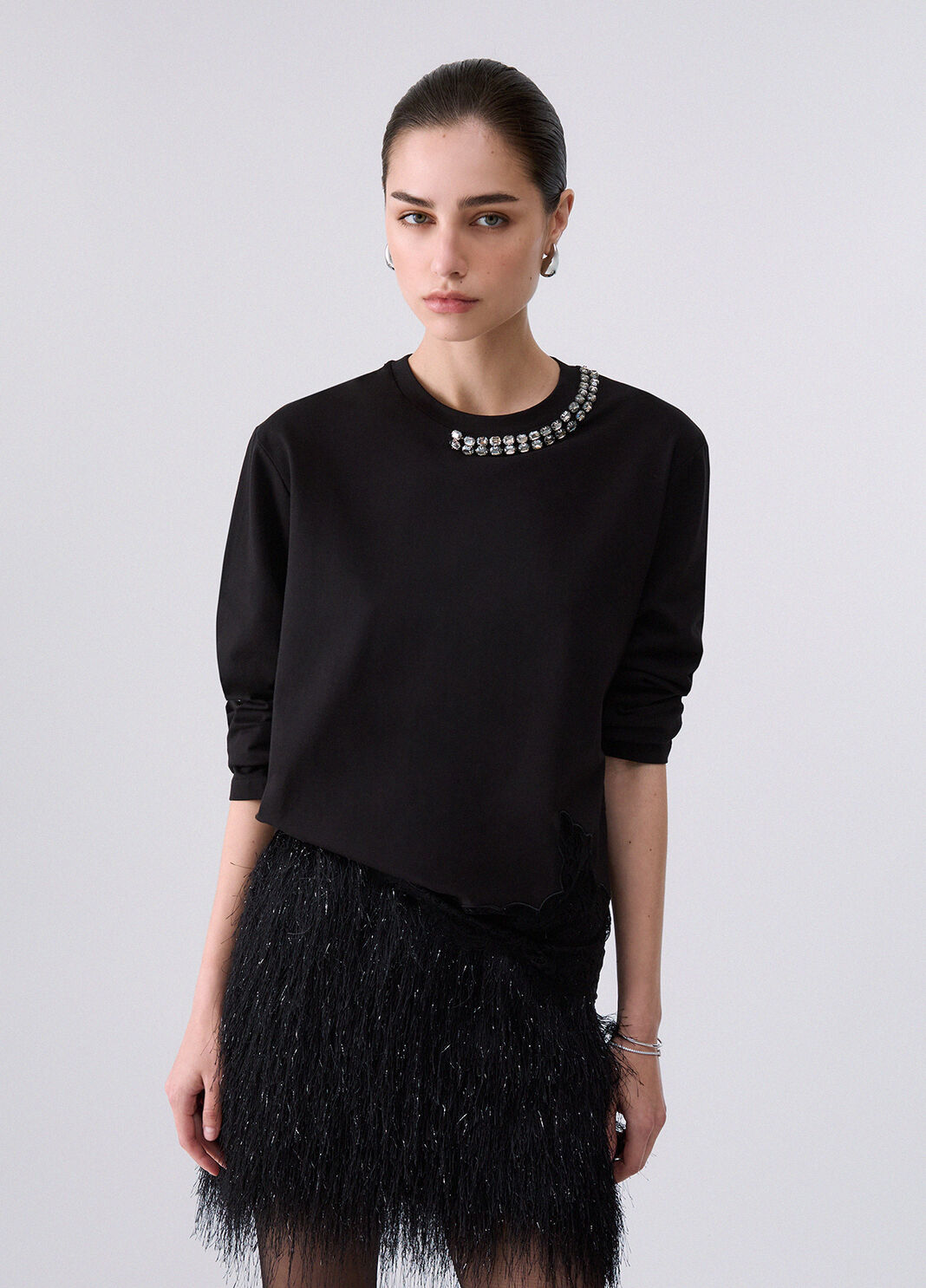 Camiseta con encaje y adornos de joyas negro Liu Jo - large image number 0