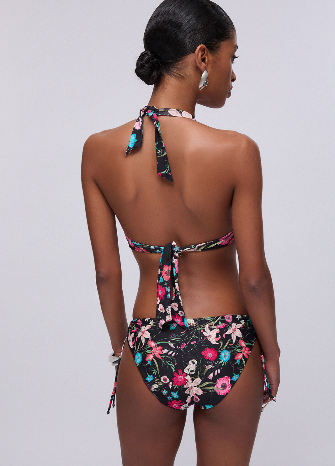 Blumen-Bikini-Top Schwarz gebl&uuml;mt Liu Jo - large image number 1