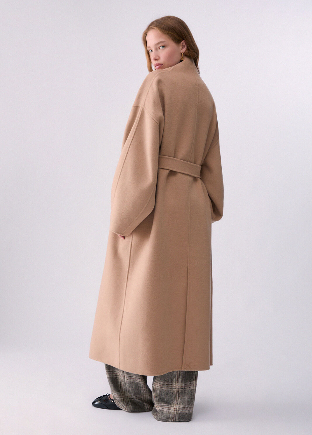 &Uuml;bergro&szlig;er Wollmantel beige Liu Jo - large image number 1