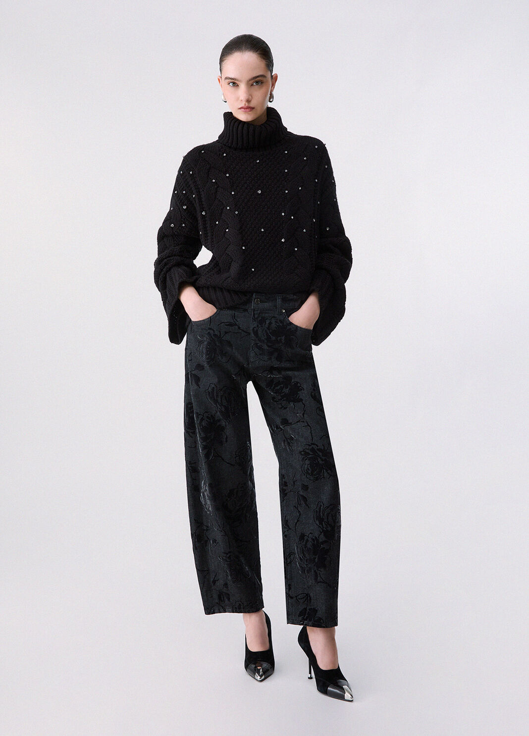 Rollkragenpullover mit Zopfmuster und Strass schwarz Liu Jo - large image number 4