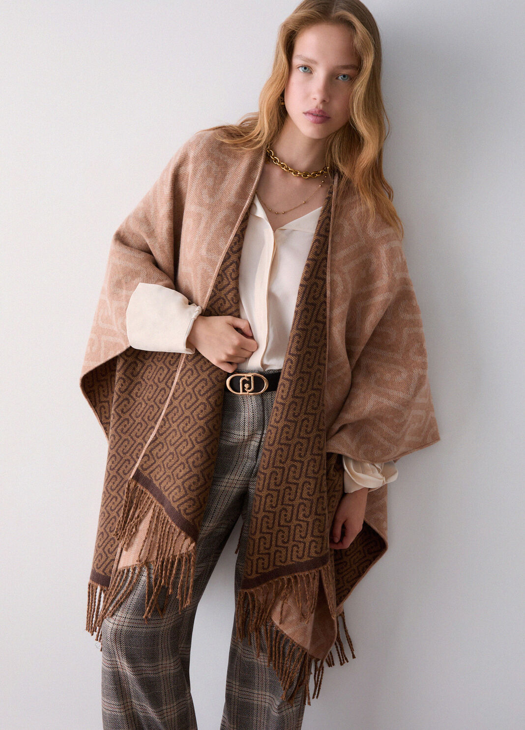 Monogram Jacquard Poncho camel Liu Jo - large image number 3