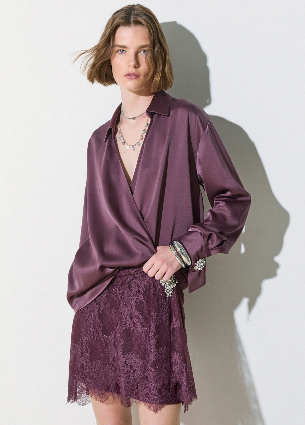 Blouse en satin bordeaux Liu Jo - large image number 0