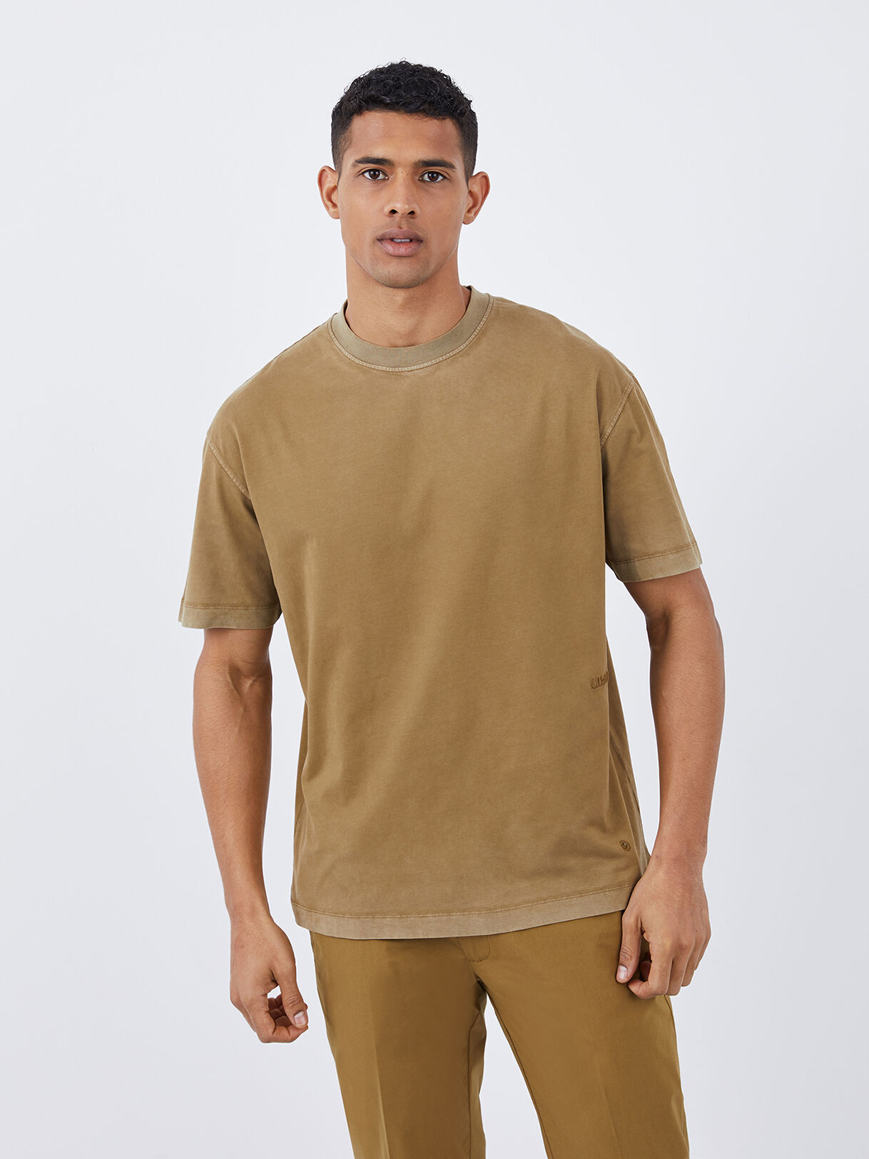 T-shirts for men: designer and casual 