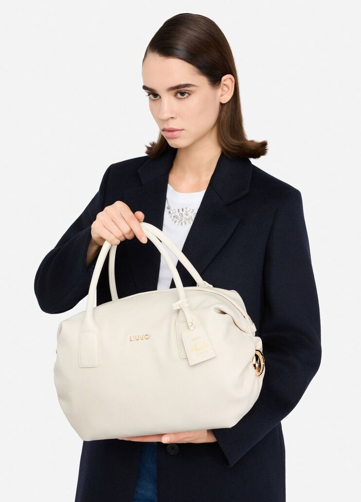 Große Tasche mit Charm Weiß Liu Jo - medium Große Tasche mit Charm Weiß Liu Jo - medium
