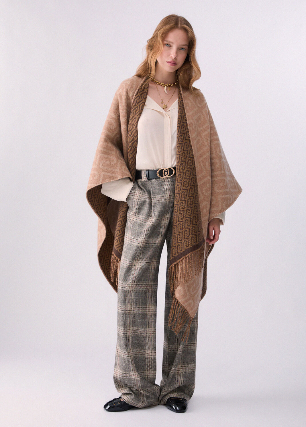 Monogram Jacquard Poncho camel Liu Jo - large image number 5