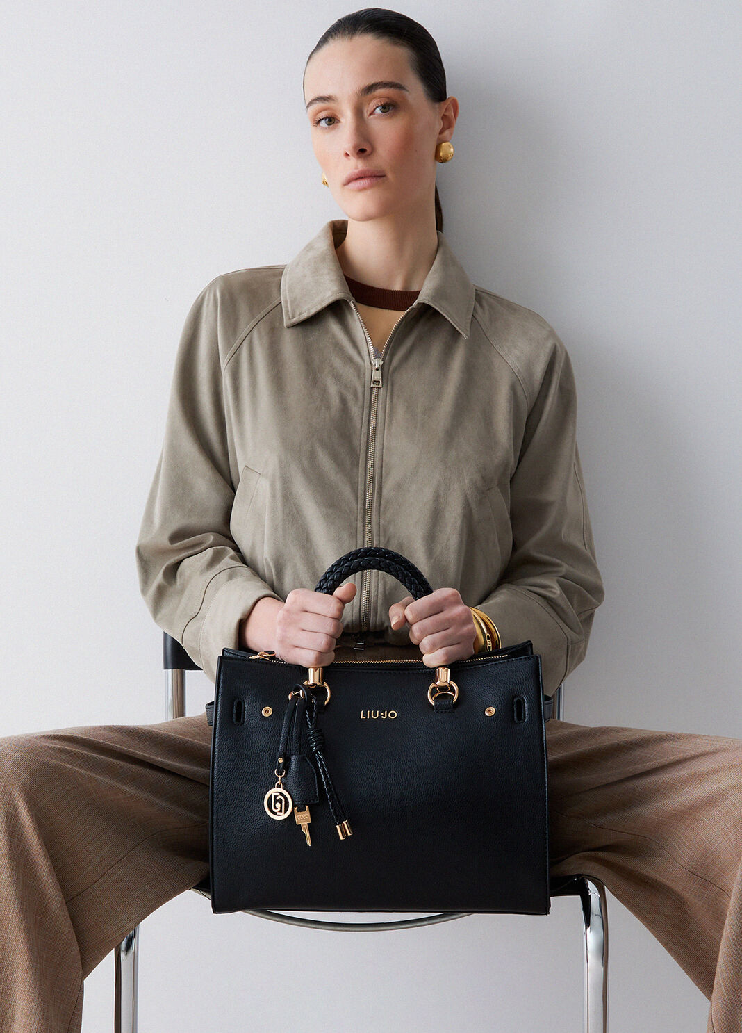 Sacoche format moyen avec charms noir Liu Jo - large image number 0