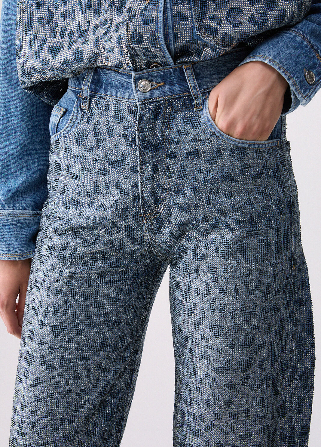 Jeans rectos con strass animal denim azul Liu Jo - large image number 4