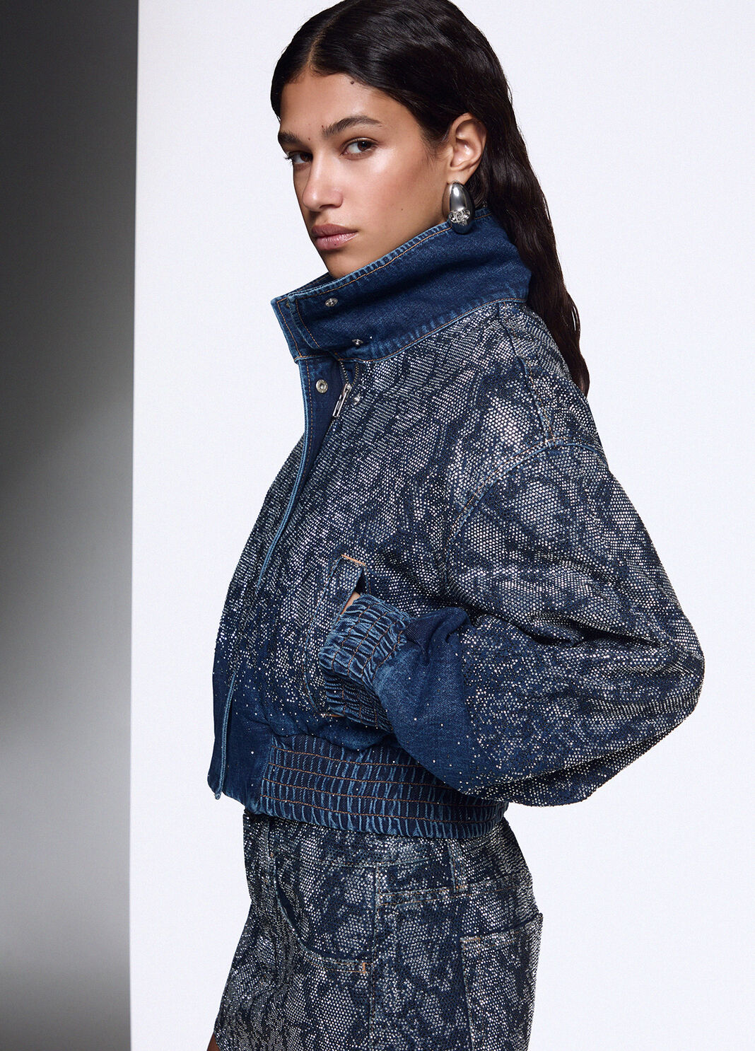 Bomber cropped in denim con strass denim blu Liu Jo - large image number 3