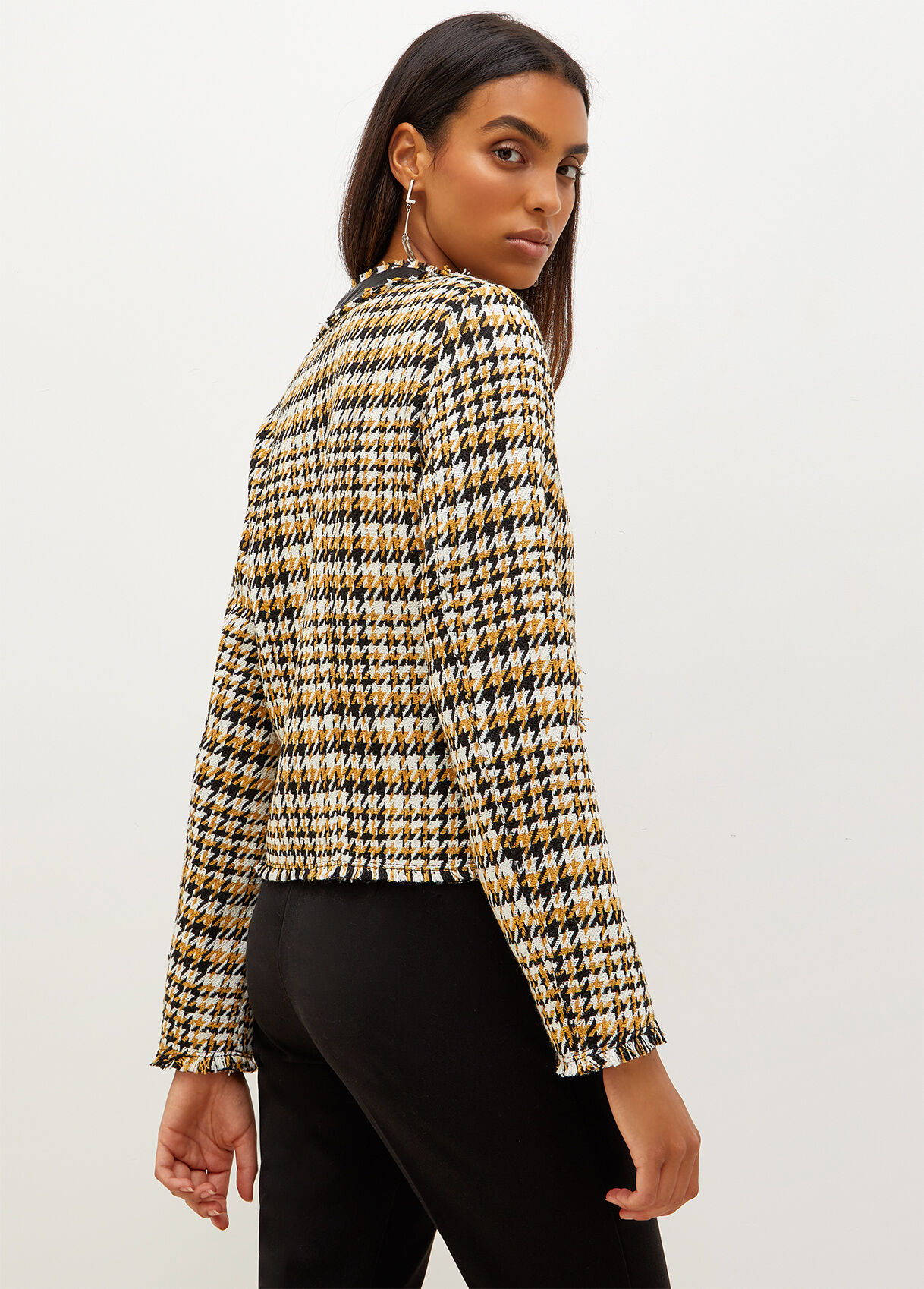 Bouclè houndstooth jacket