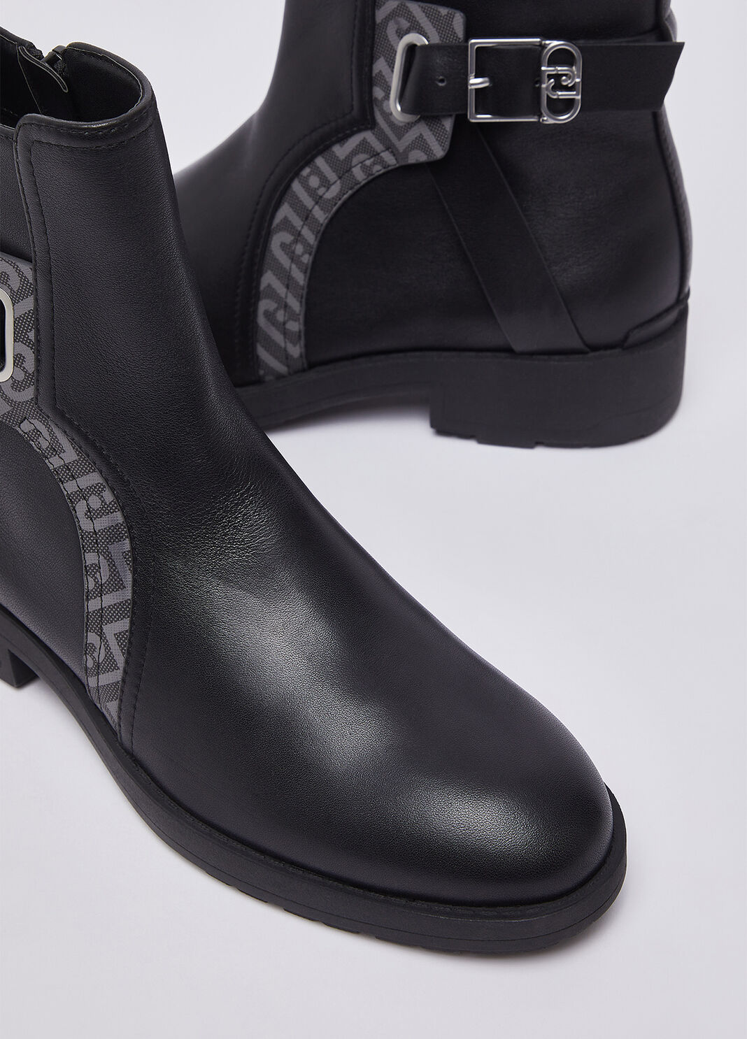 Ankle boots beatles in leather black Liu Jo - large image number 6