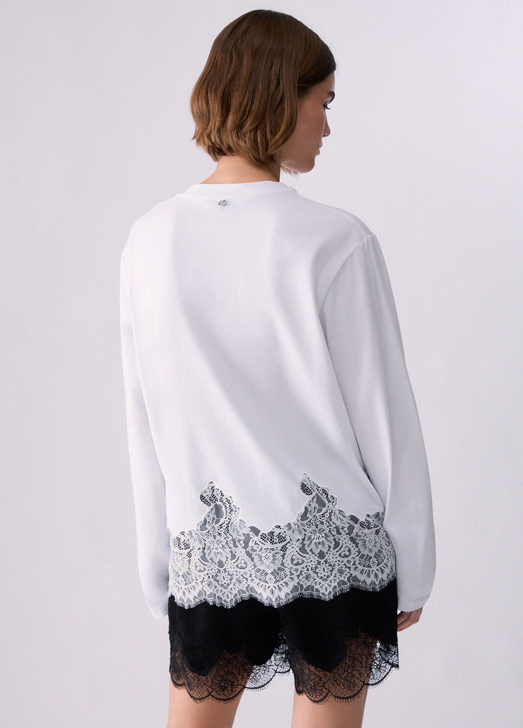 Camiseta con encaje y adornos de joyas blanco &oacute;ptico Liu Jo - large image number 1