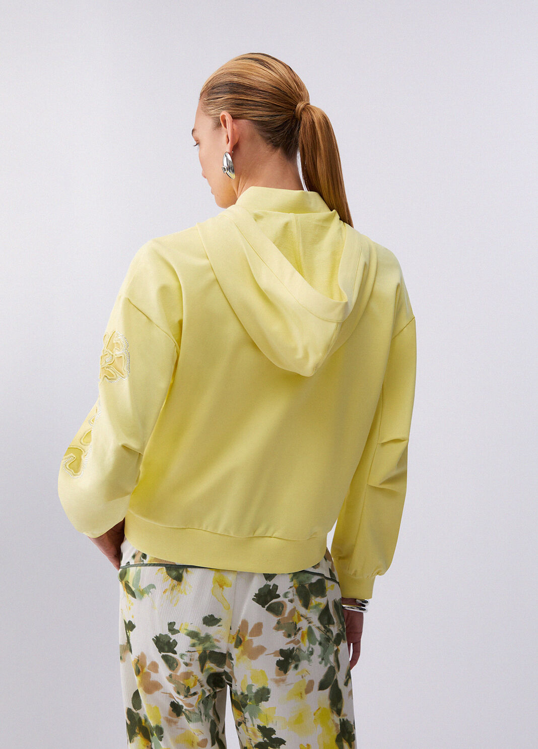 Sweatshirt mit Blumenstickereien Gelb Liu Jo - large image number 1