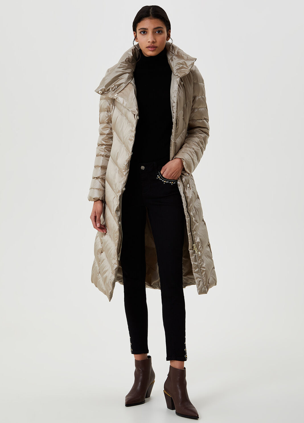 Vaqueros pitillo con pedrer&iacute;a Negro Liu Jo - large image number 3