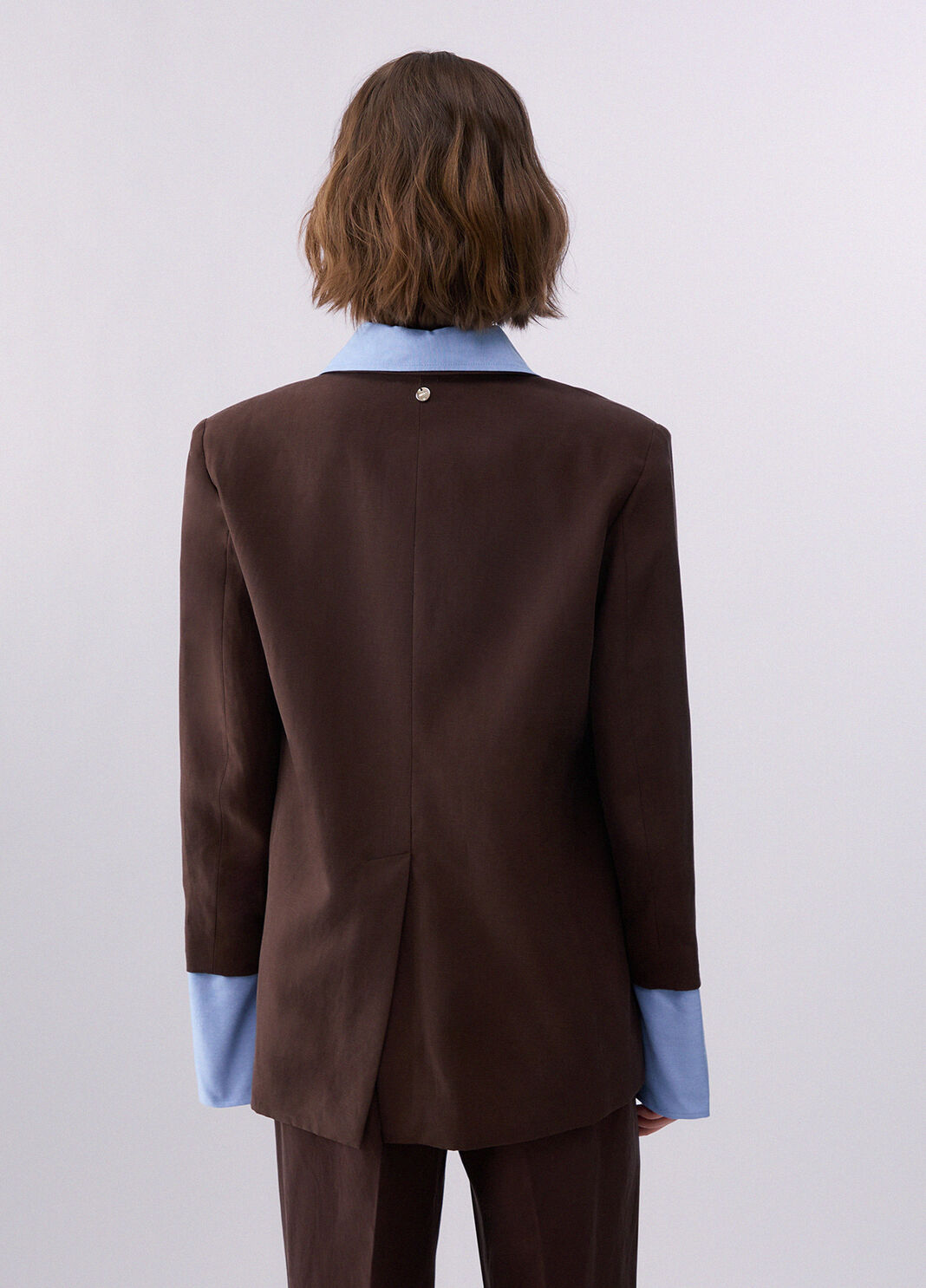 Blazer con bufanda joya marr&oacute;n oscuro Liu Jo - large image number 1