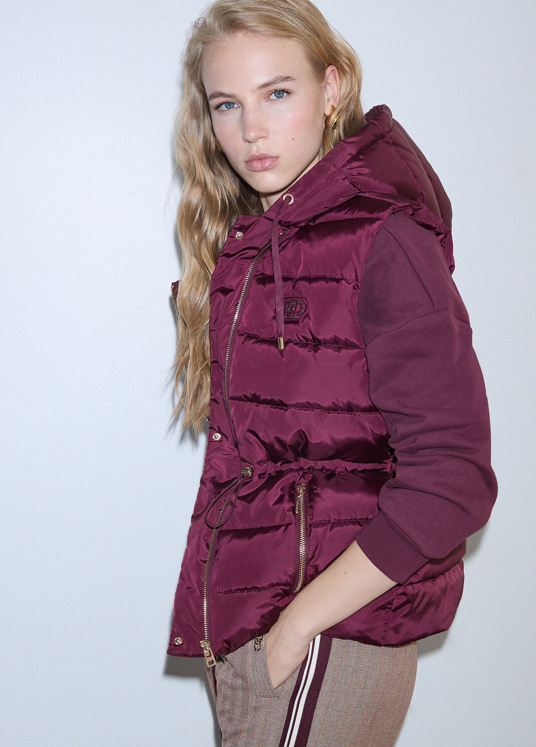 Kurze wattierte Nylonjacke Aubergine Liu Jo - large image number 3