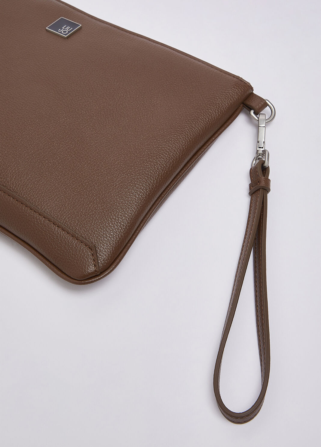 Pochette pour homme marron fonc&eacute; Liu Jo - large image number 5