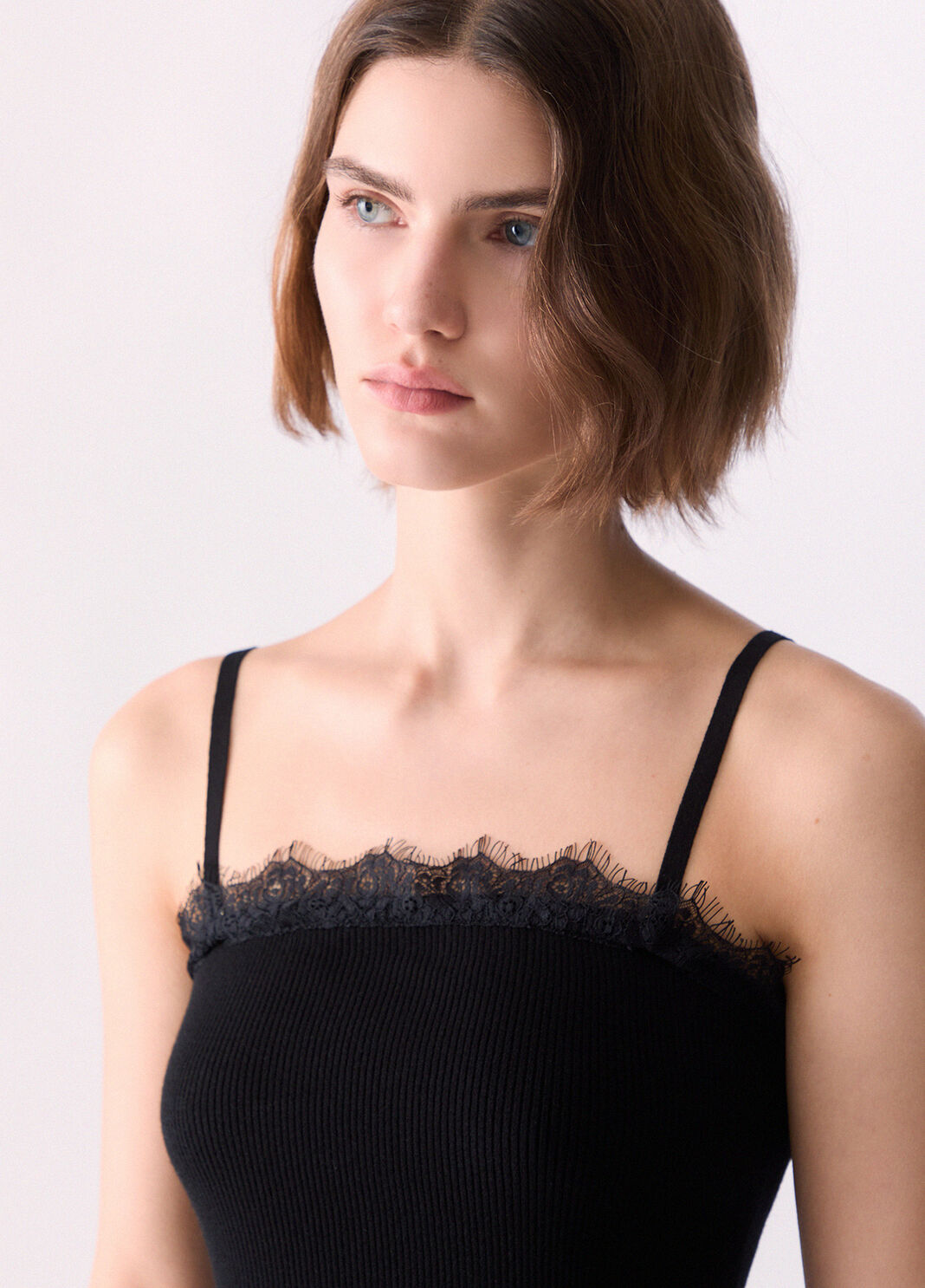 Asymmetrisches Top mit Spitzendetails schwarz Liu Jo - large image number 4