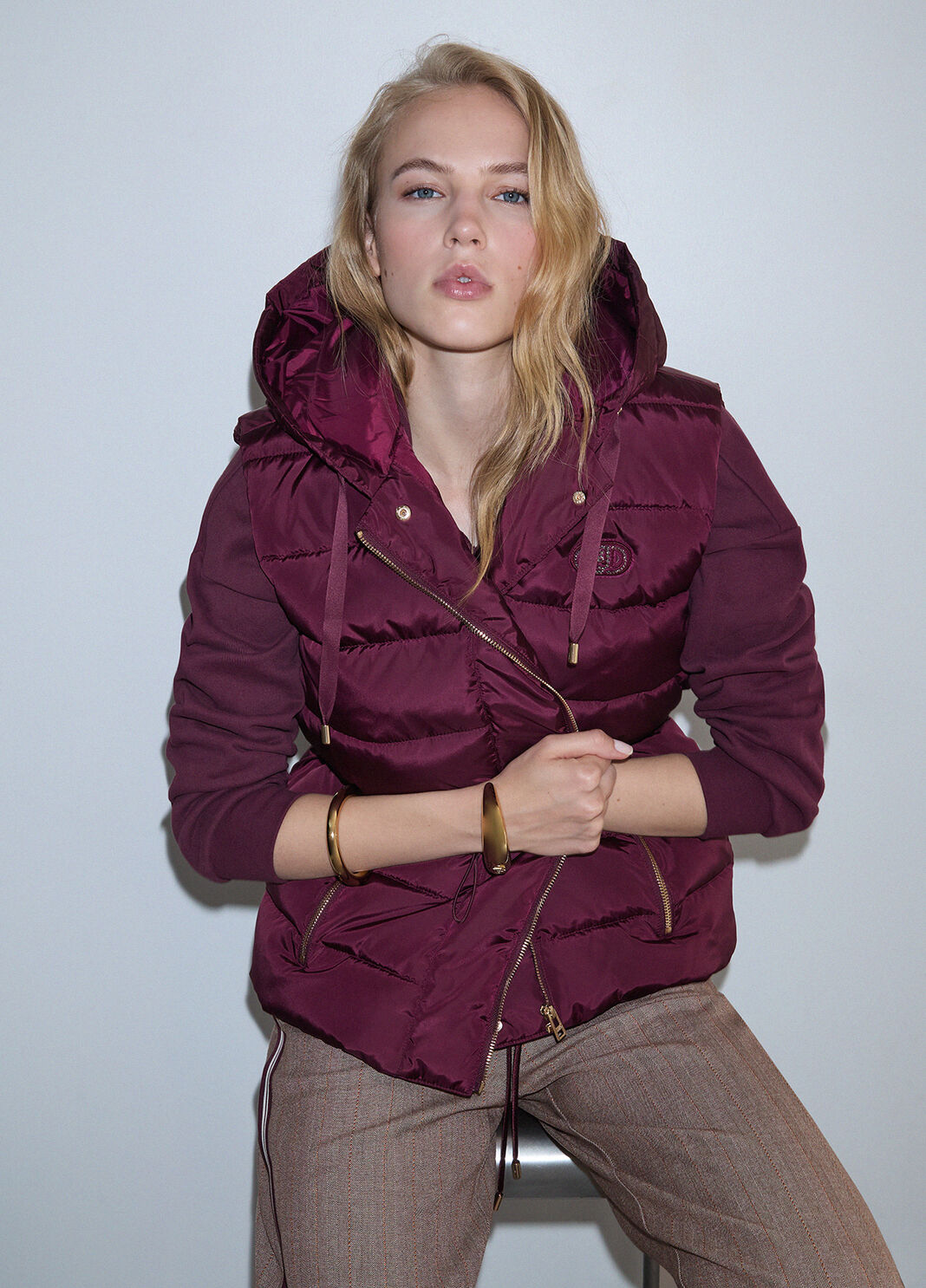 Kurze wattierte Nylonjacke Aubergine Liu Jo - large image number 2