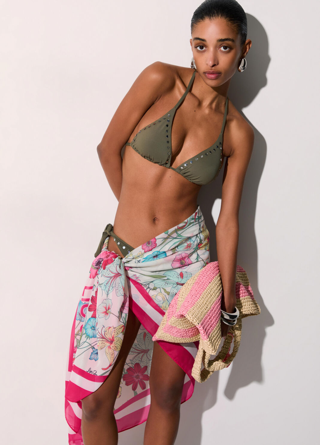 Bikini-Top und Slip mit Nieten Gr&uuml;n Liu Jo - large image number 2