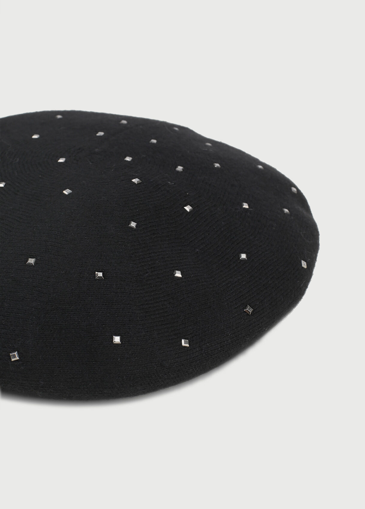 Black studded beret Clearance