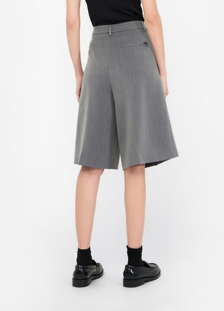 Бермуды с защипами серый Liu Jo - large image number 1 Бермуды с защипами серый Liu Jo - large image number 1