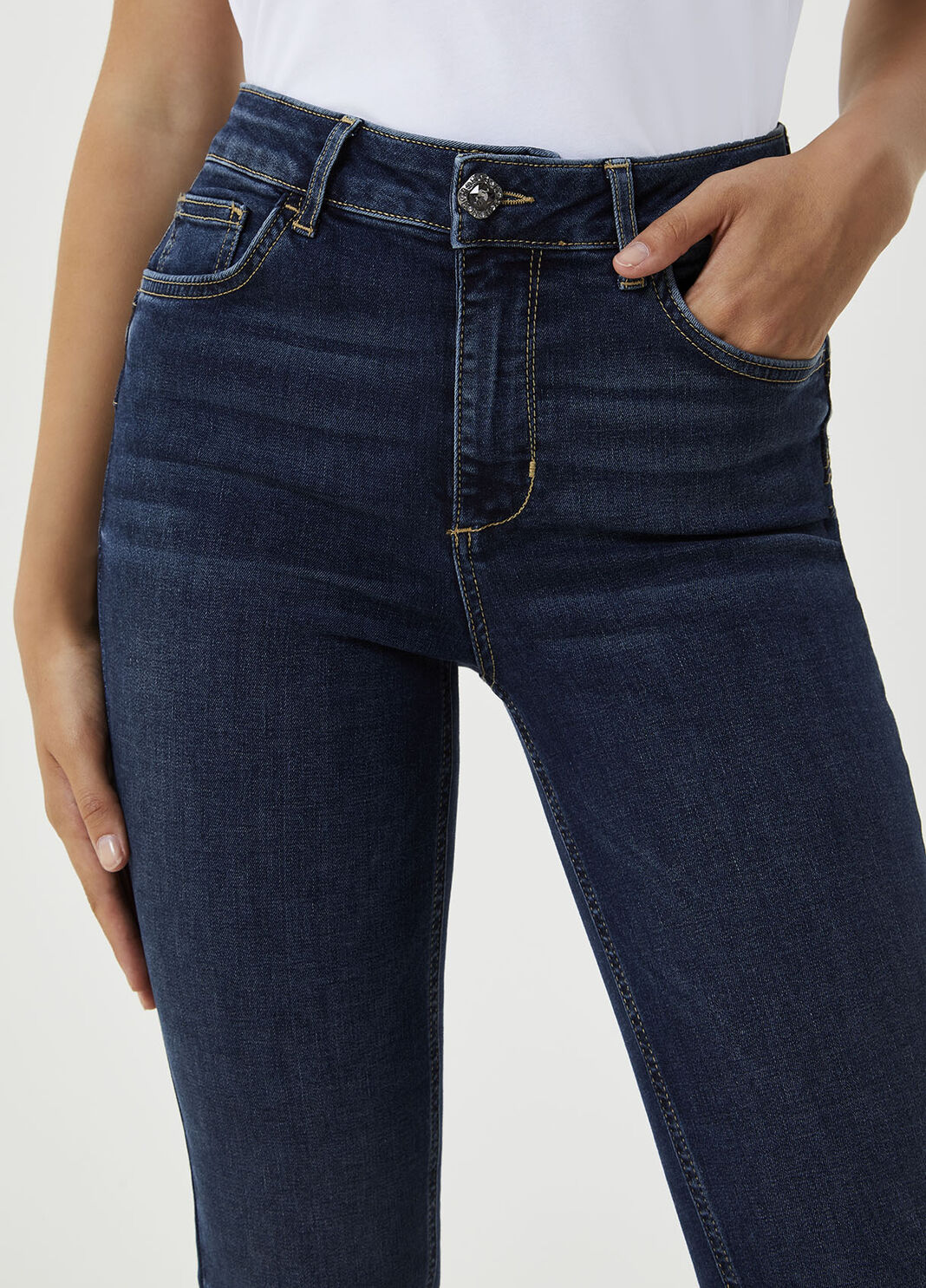 Vaqueros acampanados de talle alto Azul Liu Jo - large image number 2