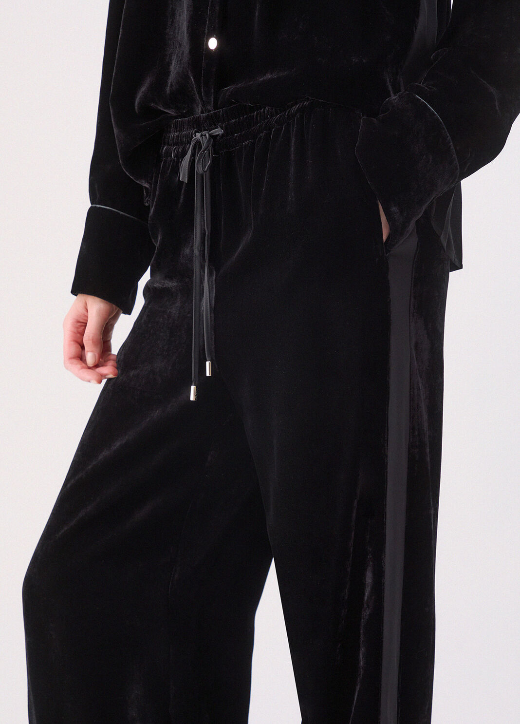 Long trousers in velvet black Liu Jo - large image number 4