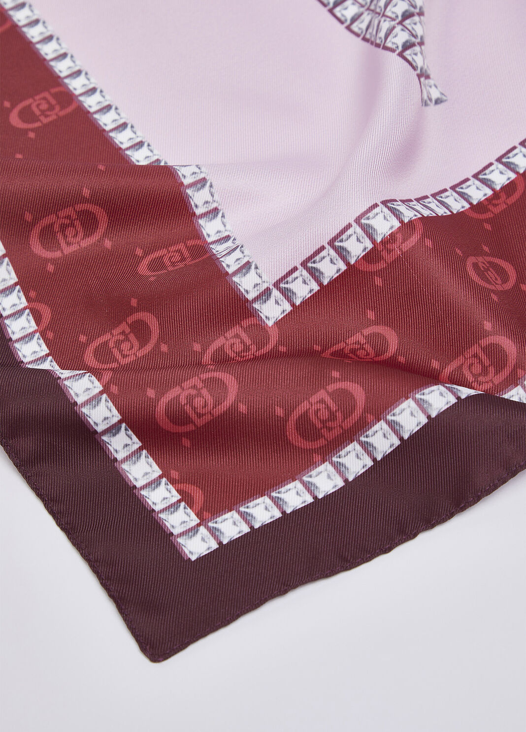 Foulard &agrave; motif lettre R rouge Liu Jo - large image number 3