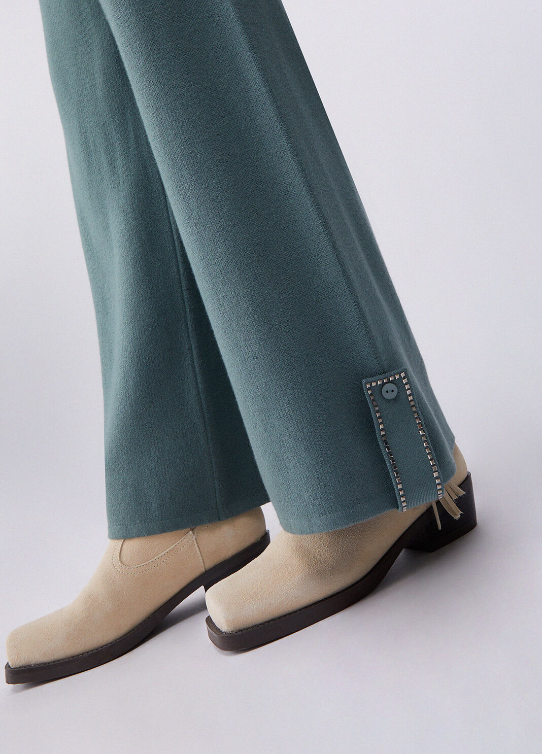 Pantal&oacute;n de punto con abalorios verde militar Liu Jo - large image number 4