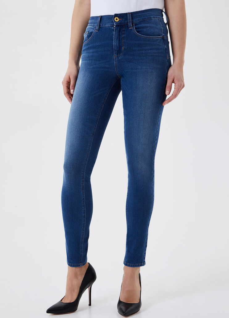 Amazing Fit high-rise skinny jeans