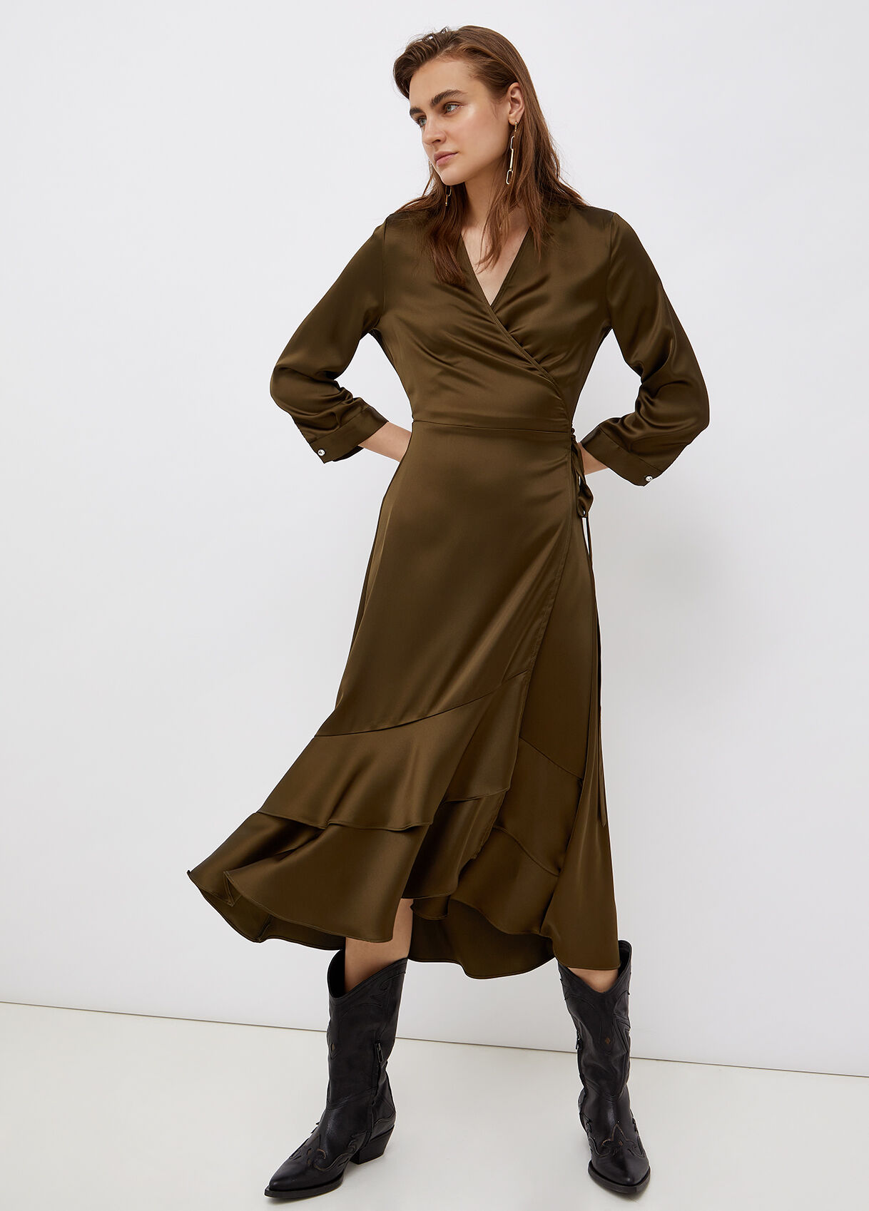 green halter neck prom dress