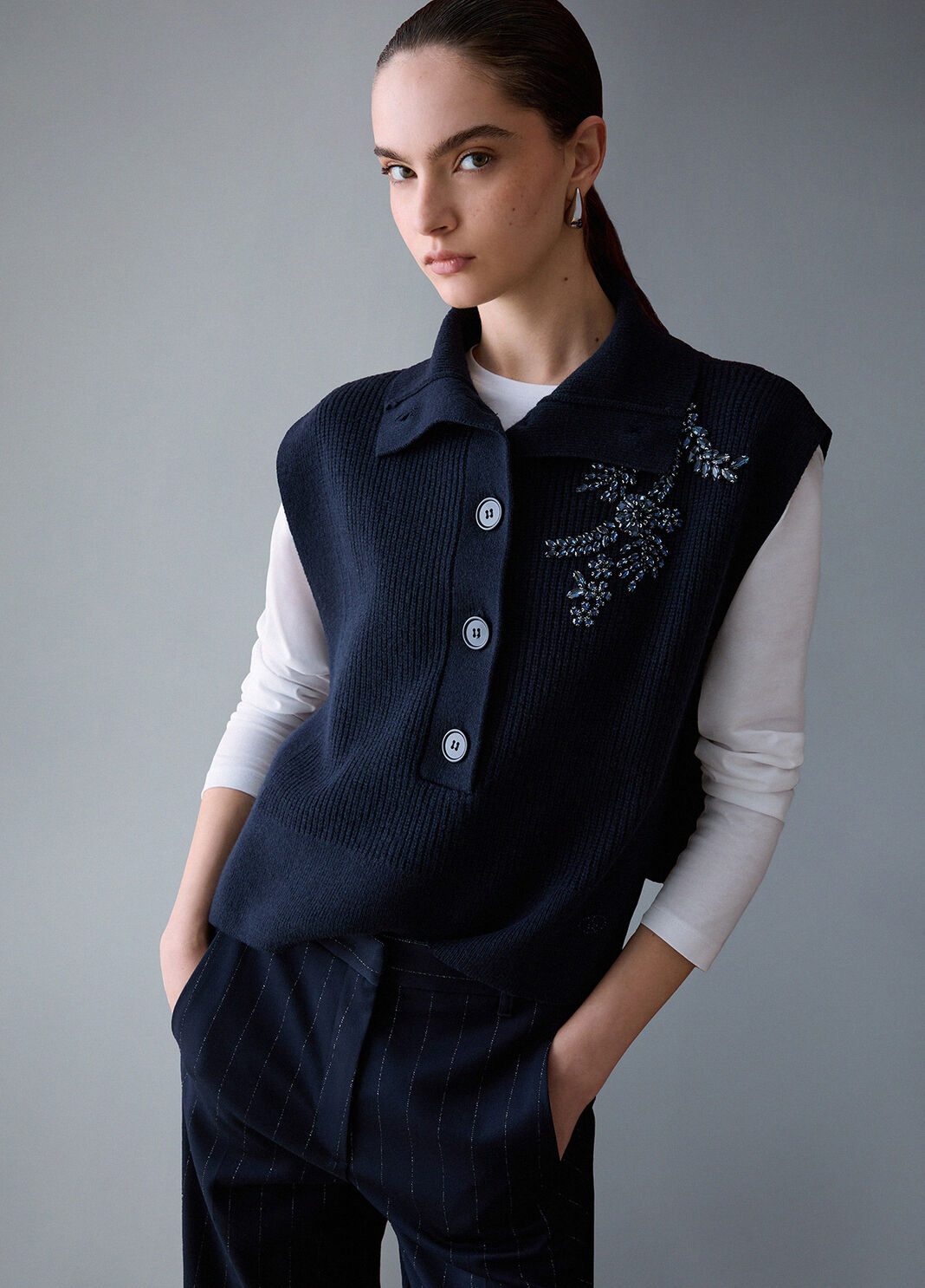 Vestes sans manches en laine avec broderie bijou bleu fonc&eacute; Liu Jo - large image number 3