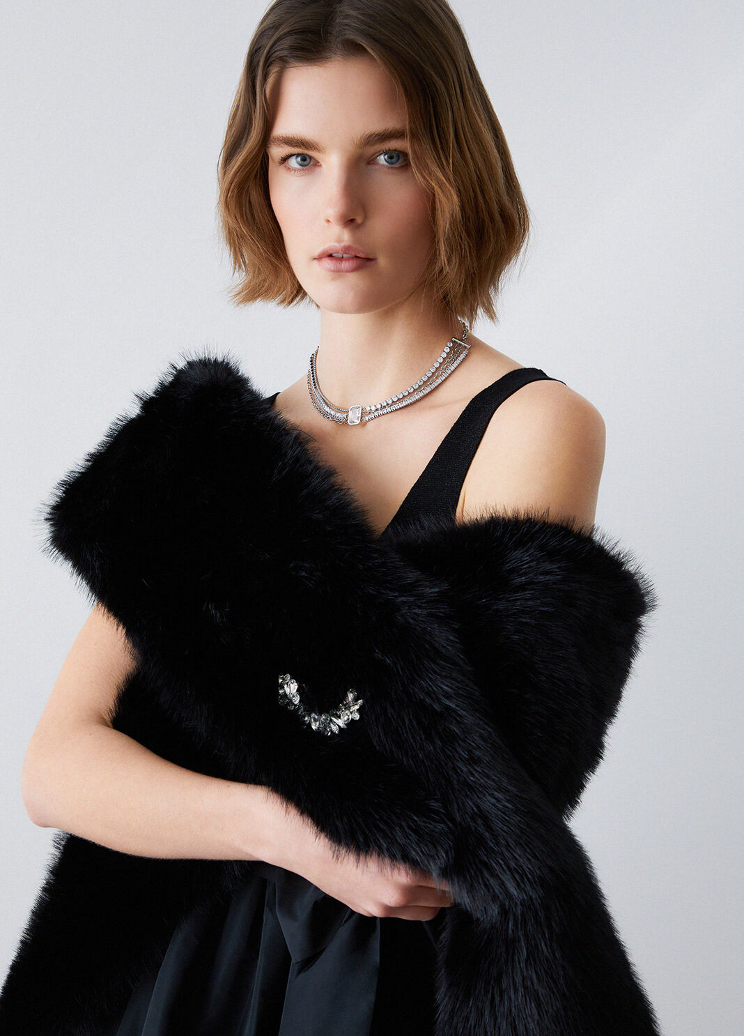 Stola con spilla gioiello nero Liu Jo - large image number 0