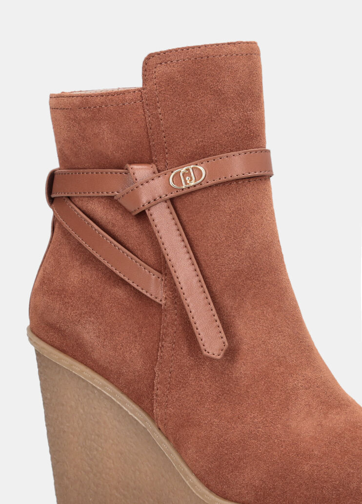 Stivaletti in suede con zeppa beige Liu Jo - medium Stivaletti in suede con zeppa beige Liu Jo - medium