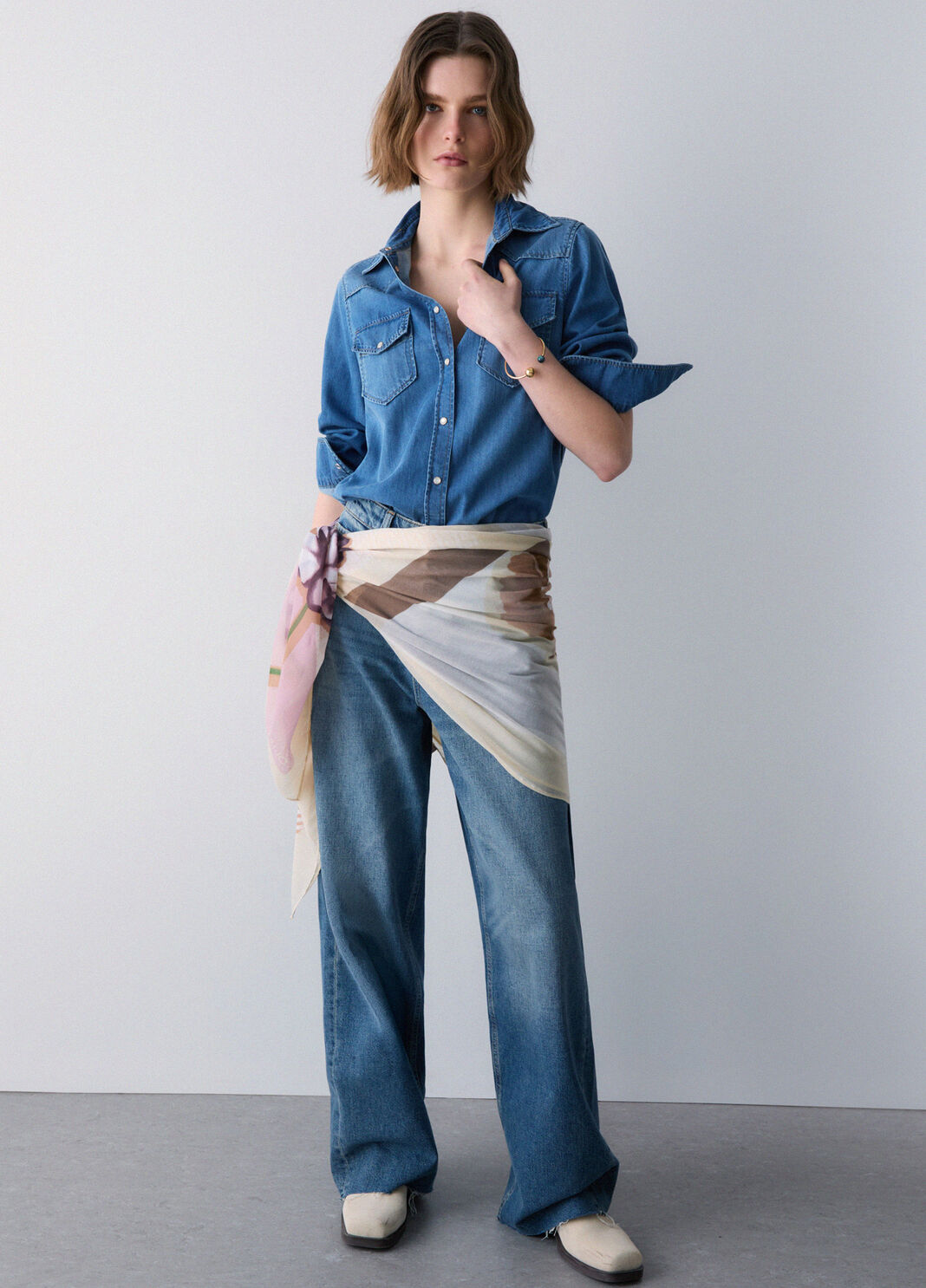 Большой платок в стиле колорблок сливочно-белый Liu Jo - large image number 0