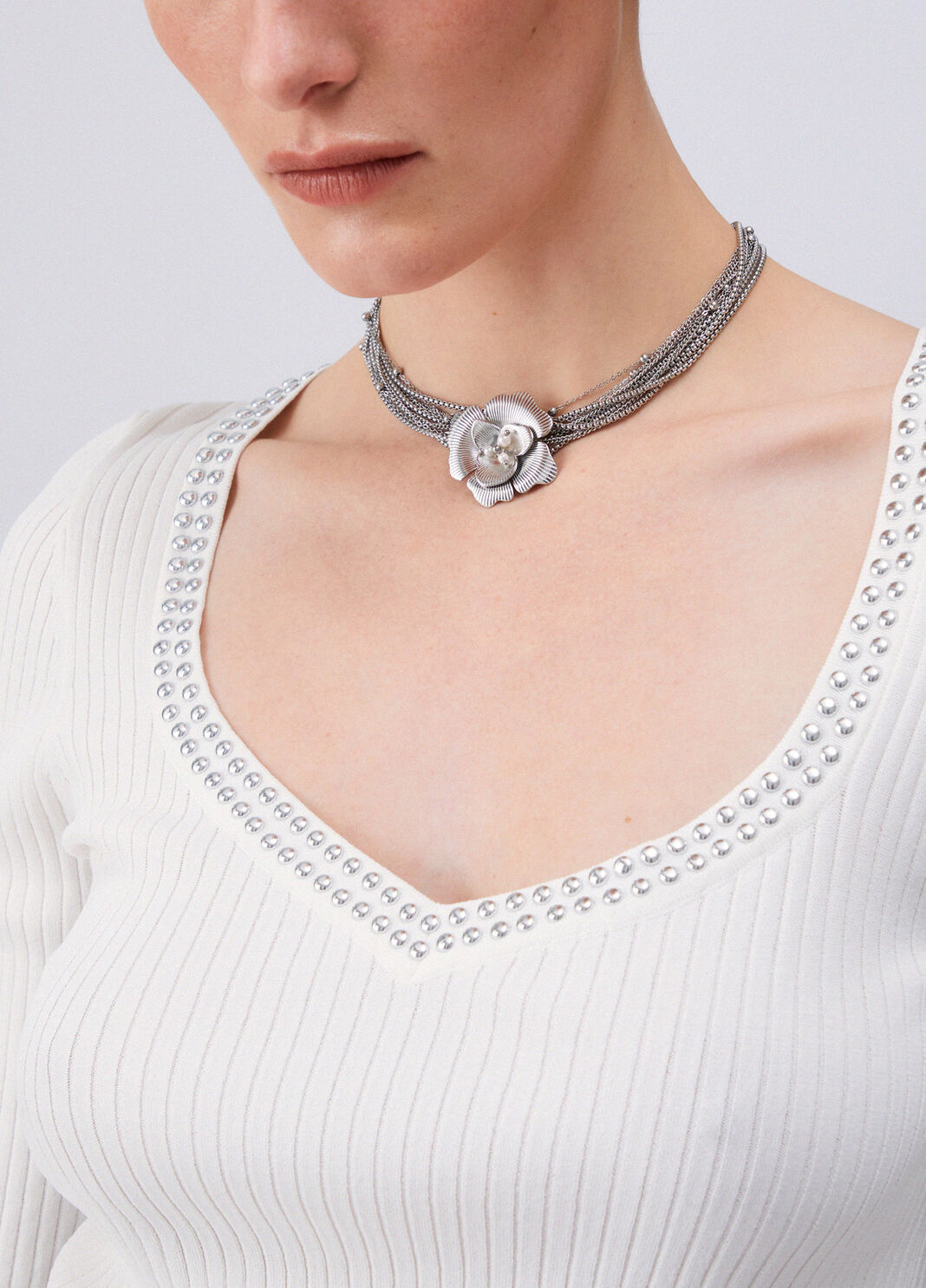 Jersey de cuello de pico con tachuelas blanco lana Liu Jo - large image number 4