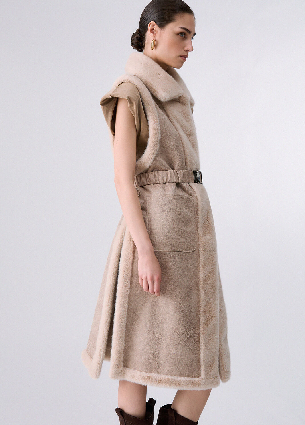 Gilet en peau lain&eacute;e synth&eacute;tique beurre Liu Jo - large image number 4