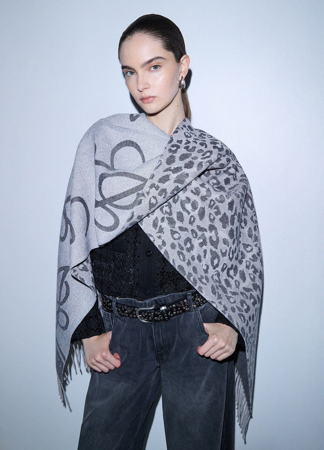 Jacquard Stole with Logo black Liu Jo - large image number 0