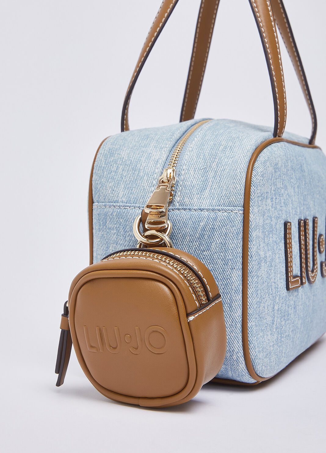 Mittelgro&szlig;e Bowling Bag aus Denim Helles Denimblau Liu Jo - large image number 4