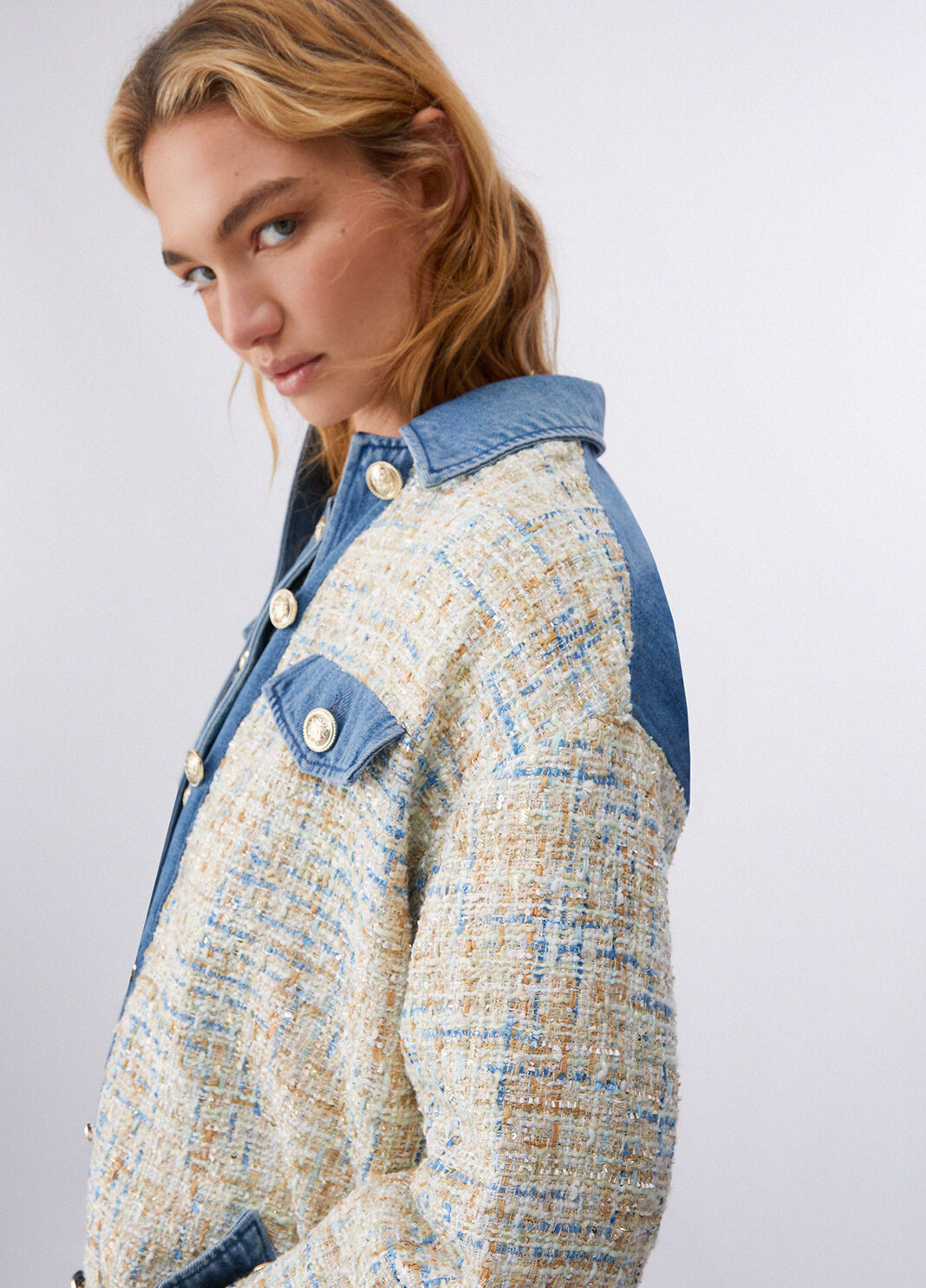 Veste en jean avec d&eacute;tails en bouclette denim bleu fonc&eacute; Liu Jo - large image number 4