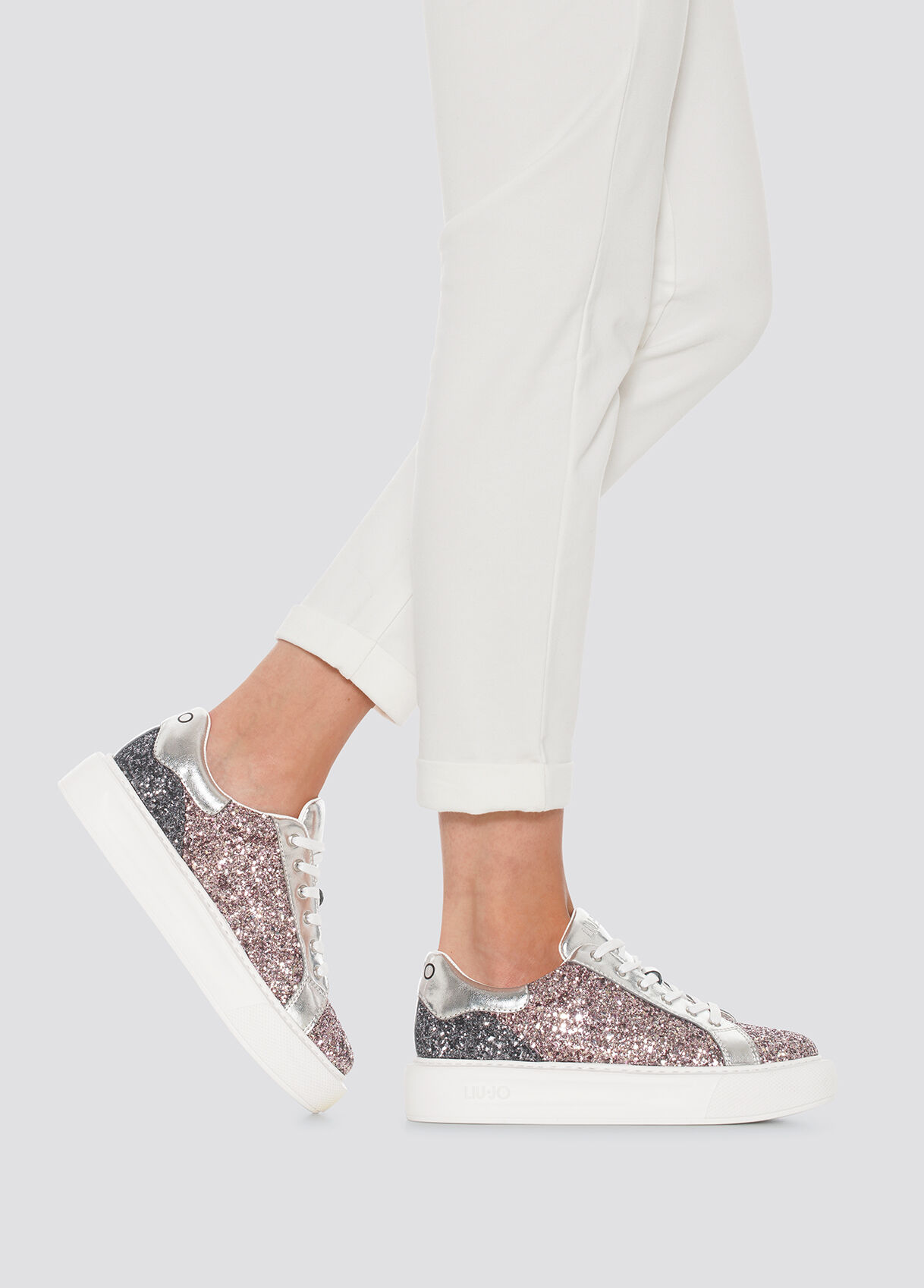 Sneakers with glitter