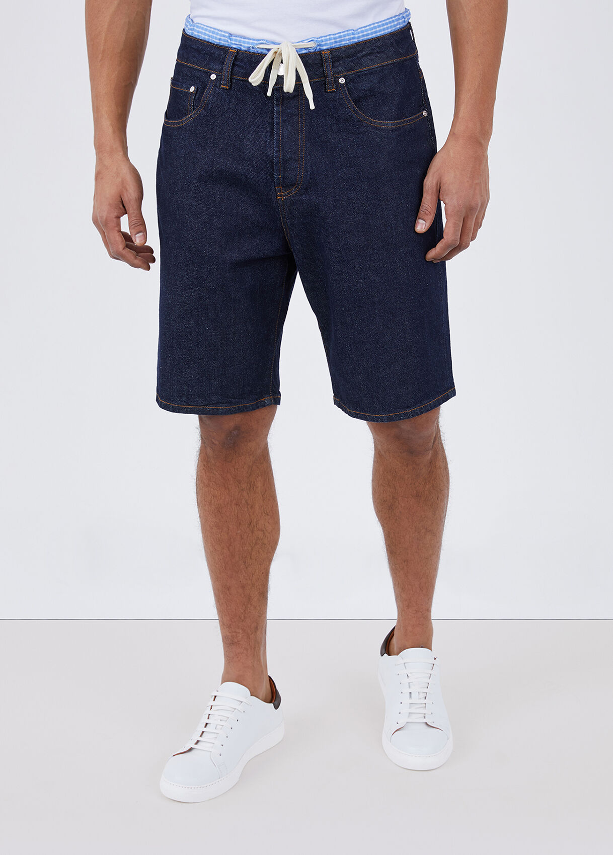 Men's shorts: cargo, denim and designer 