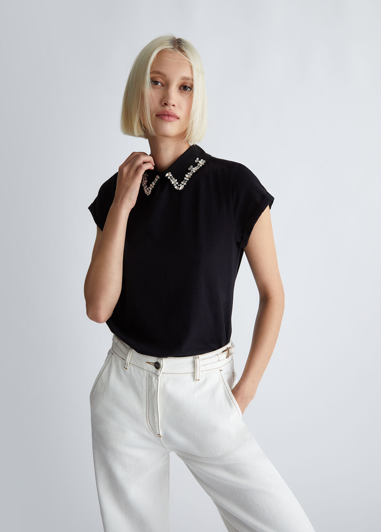 T shirt with gemstones