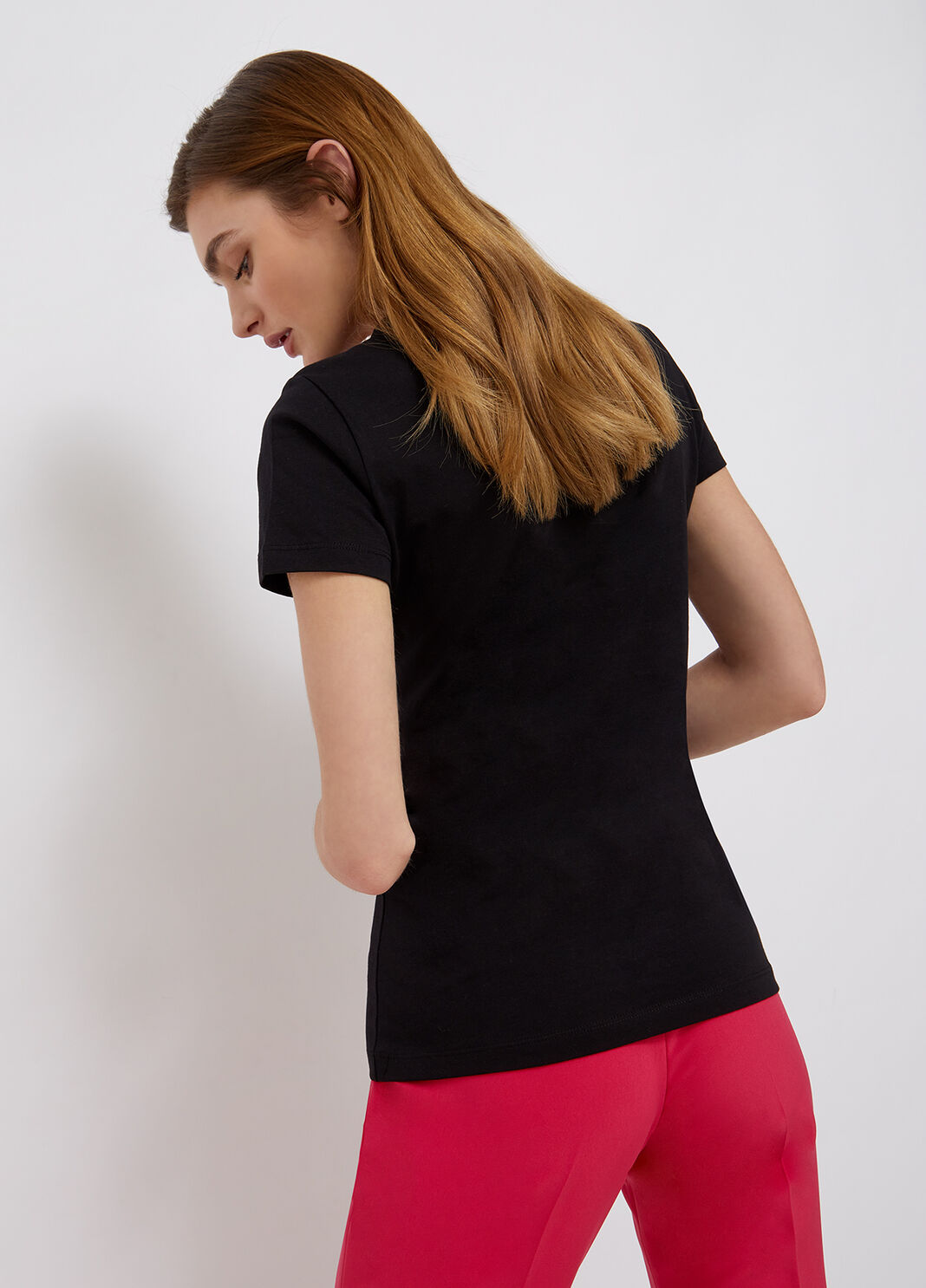 T-shirt &eacute;cocon&ccedil;u noir et fleurs roses Liu Jo - large image number 1