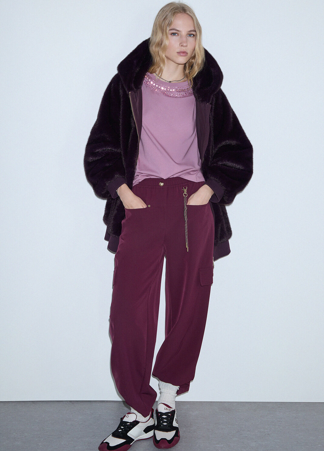 Pantalon oversize avec charme aubergine Liu Jo - large image number 3