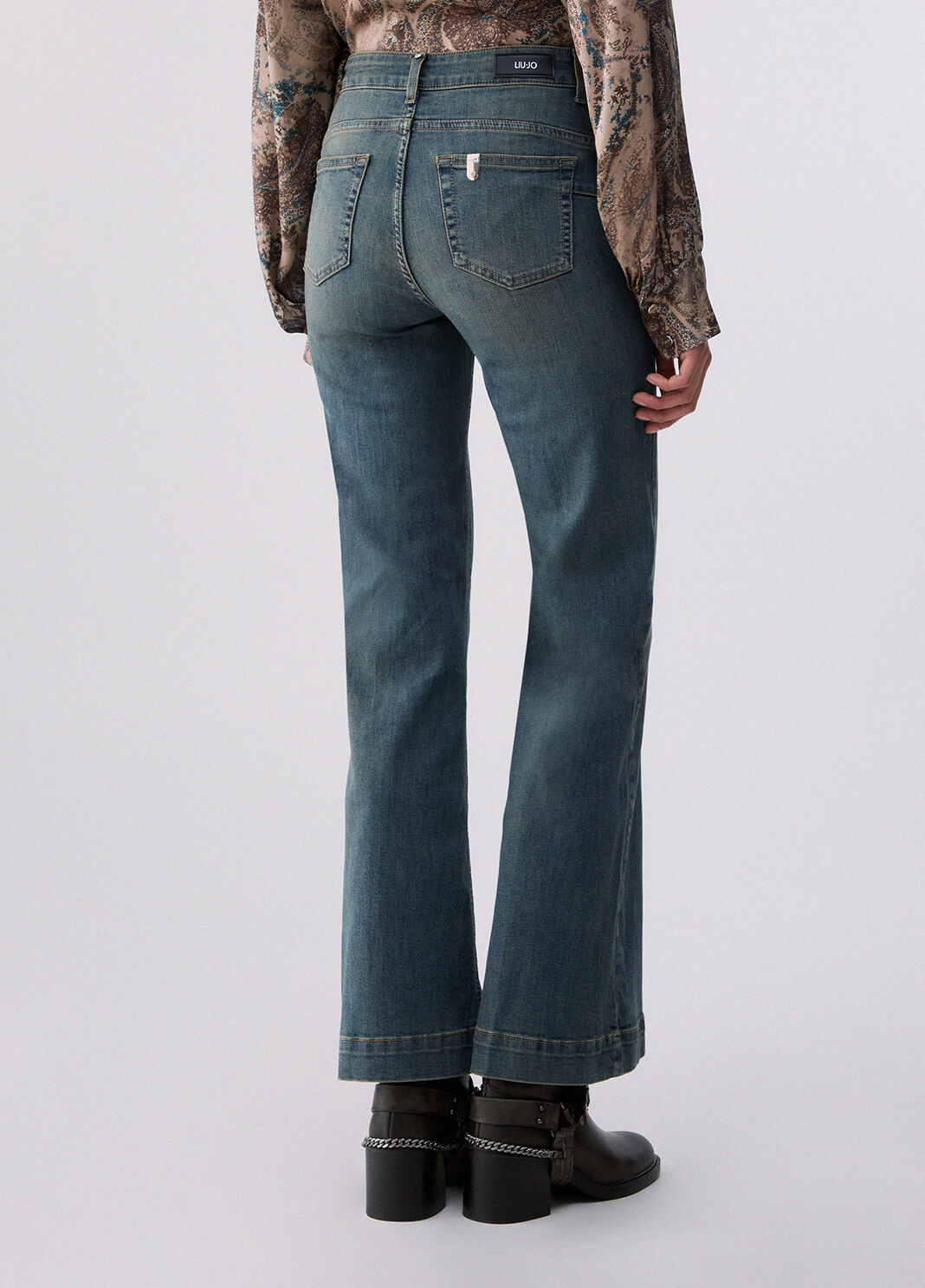 Flare-Jeans mit Schmuckkn&ouml;pfen denimblau Liu Jo - large image number 1