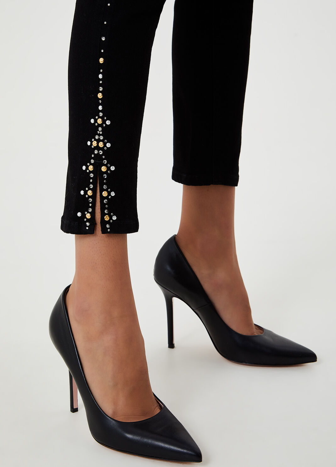 Vaqueros pitillo con pedrer&iacute;a Negro Liu Jo - large image number 2