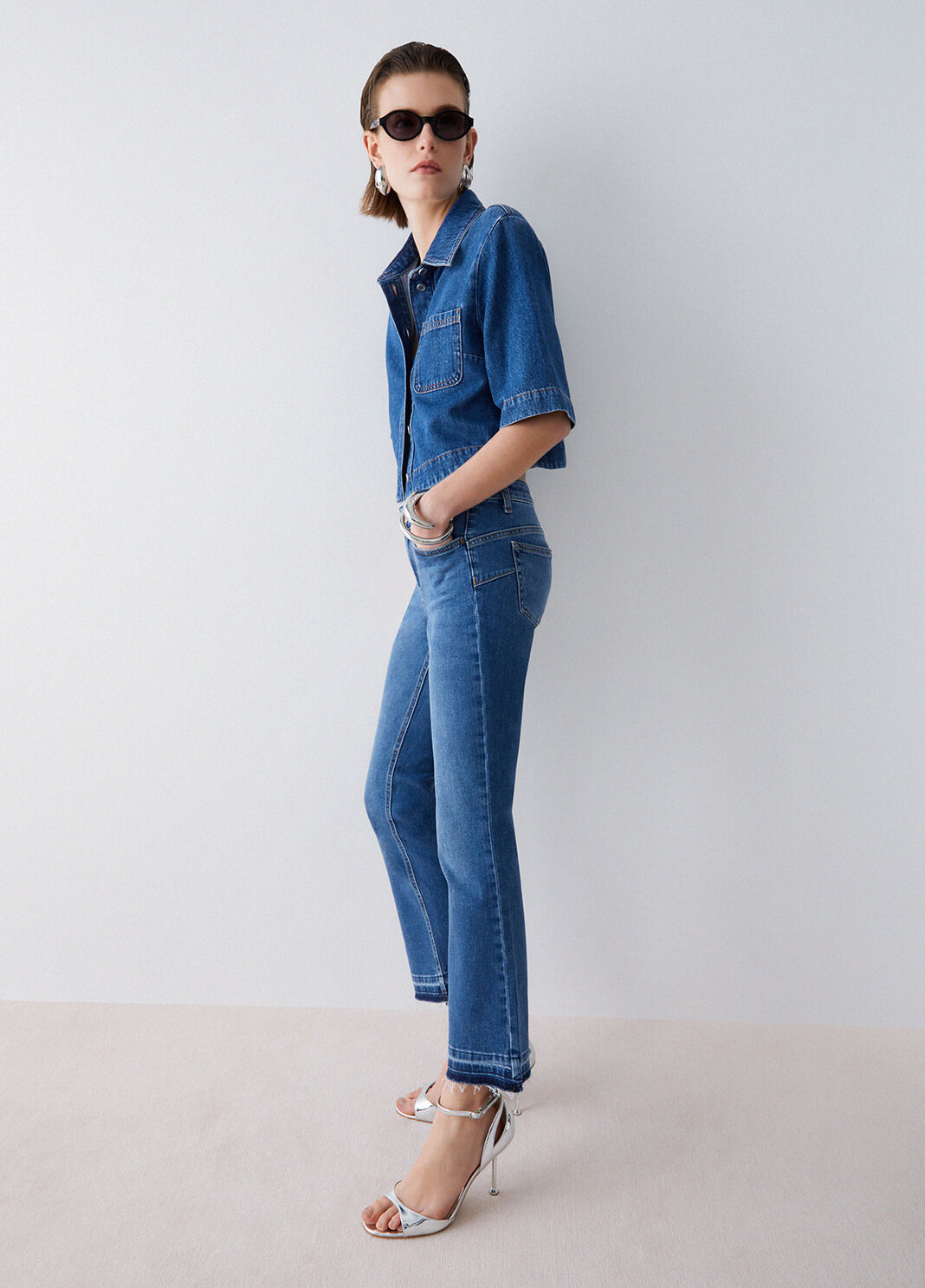 Jean bootcut avec ourlets bruts denim bleu fonc&eacute; Liu Jo - large image number 3